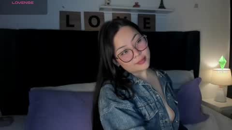 anny  online show from June 12, 1:19 pm