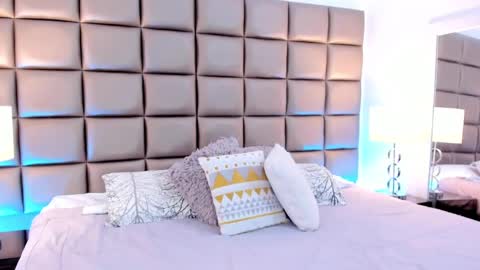    online show from March 1, 10:10 pm