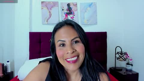 Anthonelaa   online show from November 18, 7:59 pm