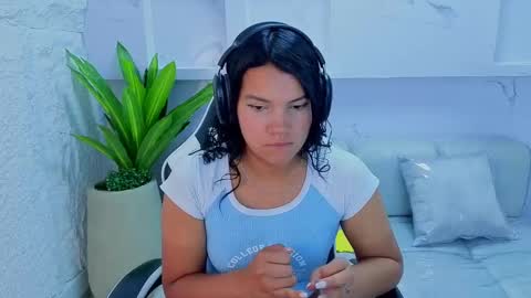 Antonela online show from September 24, 1:21 pm