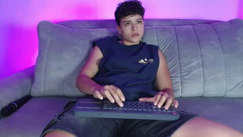 anto ford02 online show from July 25, 10:50 pm