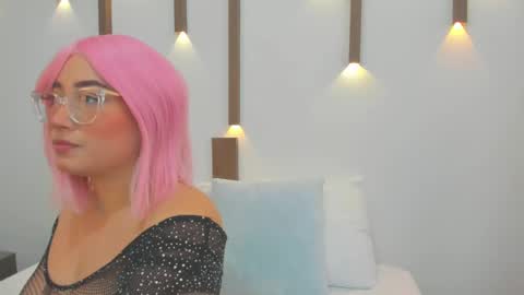 A N T O N E L L A  online show from February 24, 12:24 pm