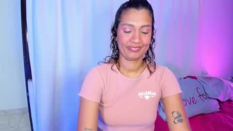 Sarah online show from March 8, 4:33 pm