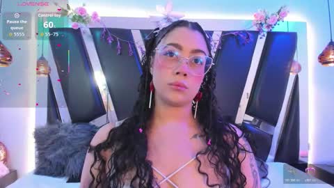 A N T O N E L L E  online show from March 3, 9:59 am