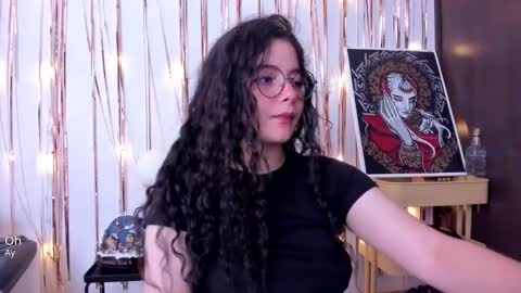 Snapshot of antoniart_ chatting on January 16, 1:37 am Antonia online show from January 16, 1:37 am