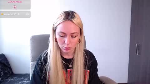 Antonia online show from December 16, 7:00 pm