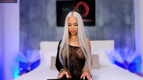 Snapshot of anyas_dolce chatting on December 18, 6:03 pm anyas_dolce online show from December 18, 6:03 pm