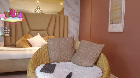 anyawink online show from September 26, 5:05 am