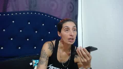 anyu online show from January 17, 6:02 pm