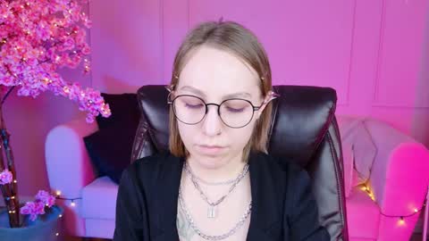 APHEX QUEEN online show from December 13, 1:22 pm