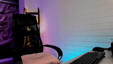 APHEX QUEEN online show from March 18, 9:25 am