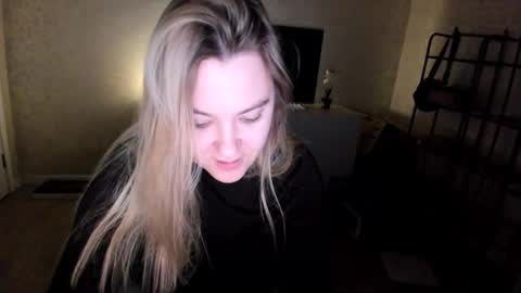 appleyummybuns online show from November 11, 4:08 am