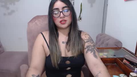 apprilfoxx online show from November 12, 4:05 pm