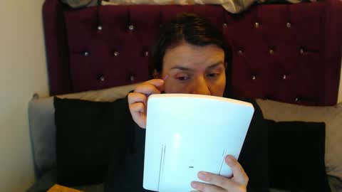 April online show from October 14, 12:30 pm