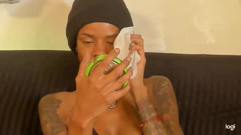 aprillebony319262 online show from February 19, 10:08 pm