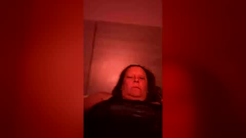 aprilshowers7 online show from July 22, 6:47 am