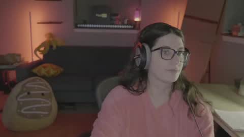 Sarah Arabic online show from January 4, 12:16 am