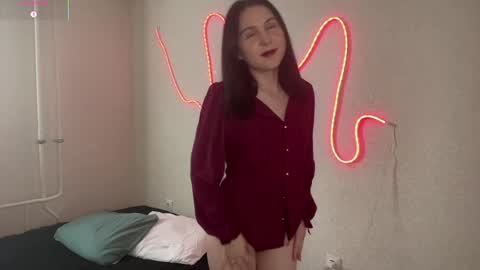 Emi online show from May 28, 2:48 pm