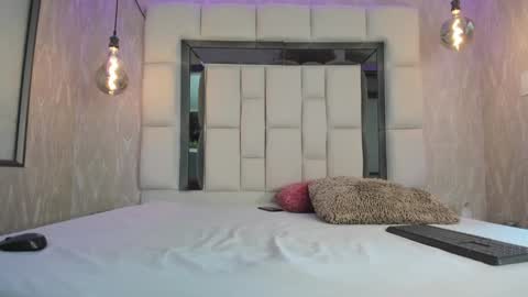 arantza_torner online show from February 1, 6:40 pm