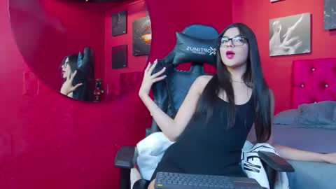 Aranza online show from November 28, 7:50 pm