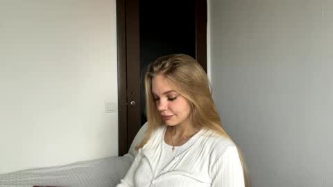 Amelia online show from November 12, 7:06 am