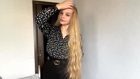 Amelia online show from November 4, 6:18 am