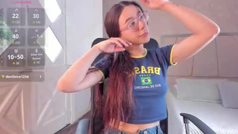 Ari Wilde online show from March 9, 1:03 pm