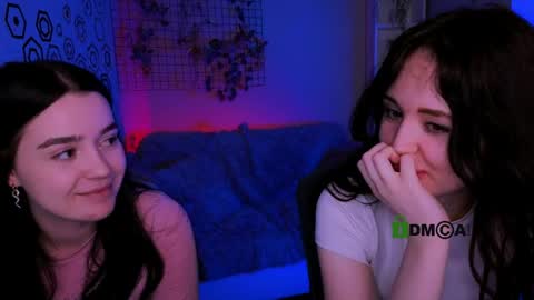 Aria online show from April 27, 7:22 pm