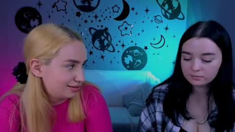 Aria online show from April 8, 9:17 pm