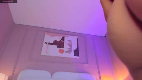 Aria  online show from April 1, 3:40 am