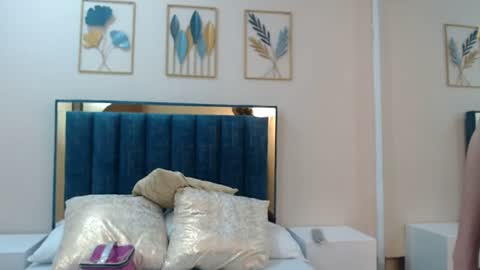 aria online show from June 24, 12:37 pm