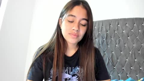 Snapshot of ariamontgomeryyy chatting on January 25, 8:10 am Aria Montgomery online show from January 25, 8:10 am