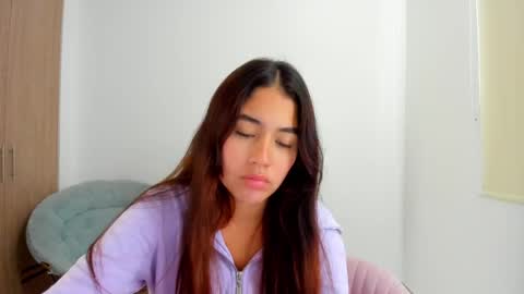 Snapshot of ariamontgomeryyy chatting on March 5, 4:35 pm Aria Montgomery online show from March 5, 4:35 pm