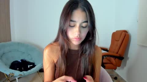 Snapshot of ariamontgomeryyy chatting on February 17, 2:42 am Aria Montgomery online show from February 17, 2:42 am