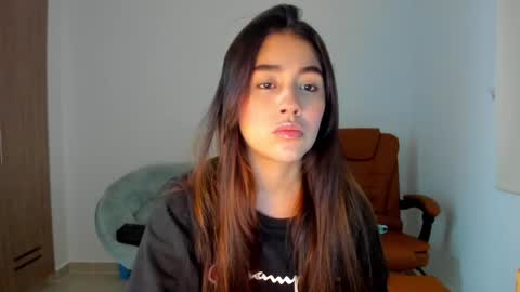 Snapshot of ariamontgomeryyy chatting on February 24, 5:19 am Aria Montgomery online show from February 24, 5:19 am