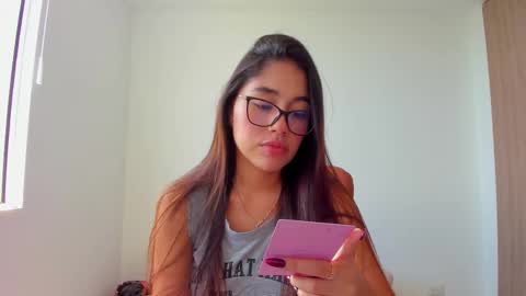 Snapshot of ariamontgomeryyy chatting on October 18, 4:21 pm Aria Montgomery online show from October 18, 4:21 pm