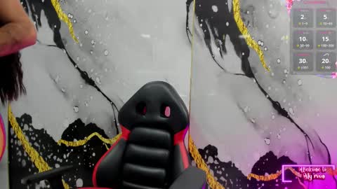 Ariana  online show from November 22, 6:43 pm