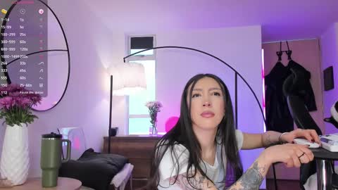 DaniAri - dimension X at night NY time online show from March 25, 1:58 pm