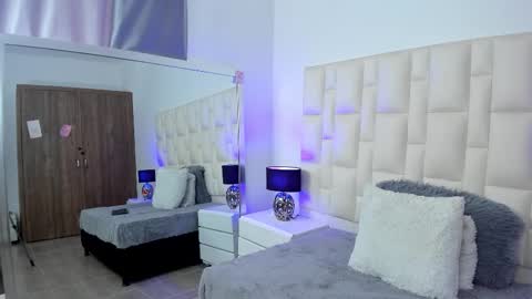  ariana  online show from September 26, 8:28 pm