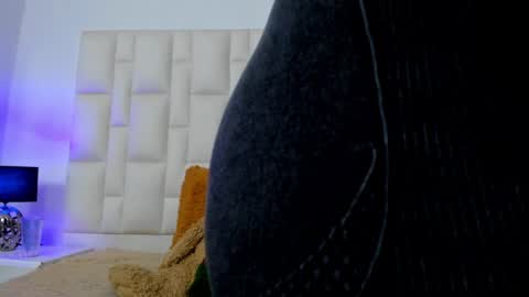  ariana  online show from April 16, 8:08 pm