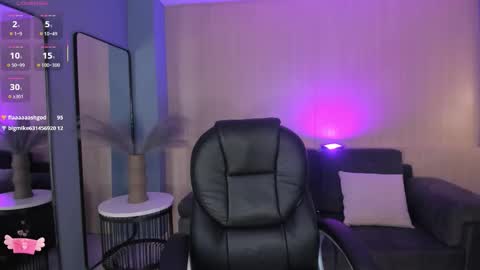 Ariana Dumont online show from October 3, 12:10 pm