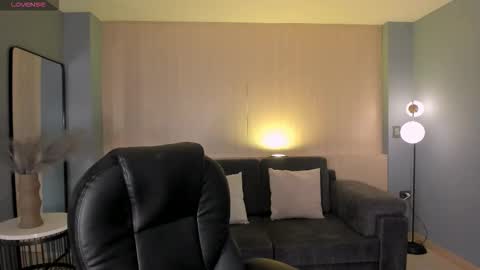 Ariana Dumont online show from October 1, 11:48 am