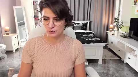 Ana online show from October 20, 9:56 am