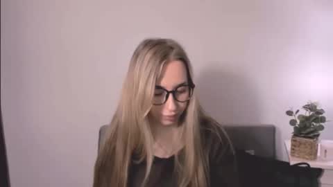 Aria online show from February 26, 7:51 am