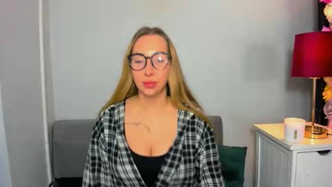 Aria online show from December 21, 7:23 am