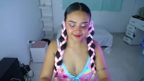 Snapshot of ariel_princess02 chatting on February 20, 2:18 am daniella online show from February 20, 2:18 am