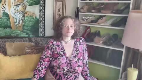 Arielle Ari online show from November 11, 8:50 pm