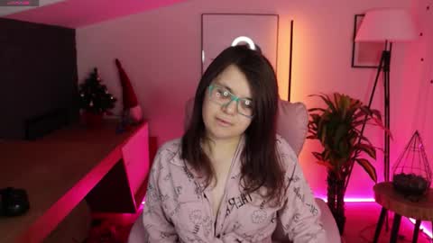 Ariell Mini online show from January 18, 2:13 pm