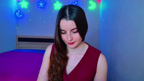 Snapshot of arielstonks_lovee chatting on December 2, 7:10 am arielstonks_lovee online show from December 2, 7:10 am