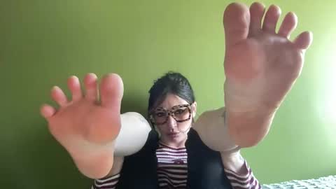 ariel  colin when hes here online show from February 12, 6:42 pm